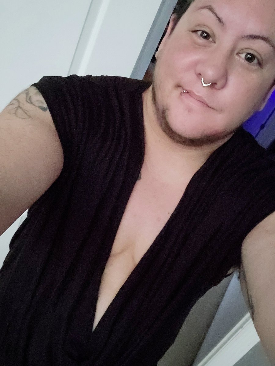 I've unlocked a new level of Queerness with the deep v-neck and septum (fake) piercing

#Genderaffirming #nonbinary #queer #lgbtq #transjoy #TransRightsAreHumanRights