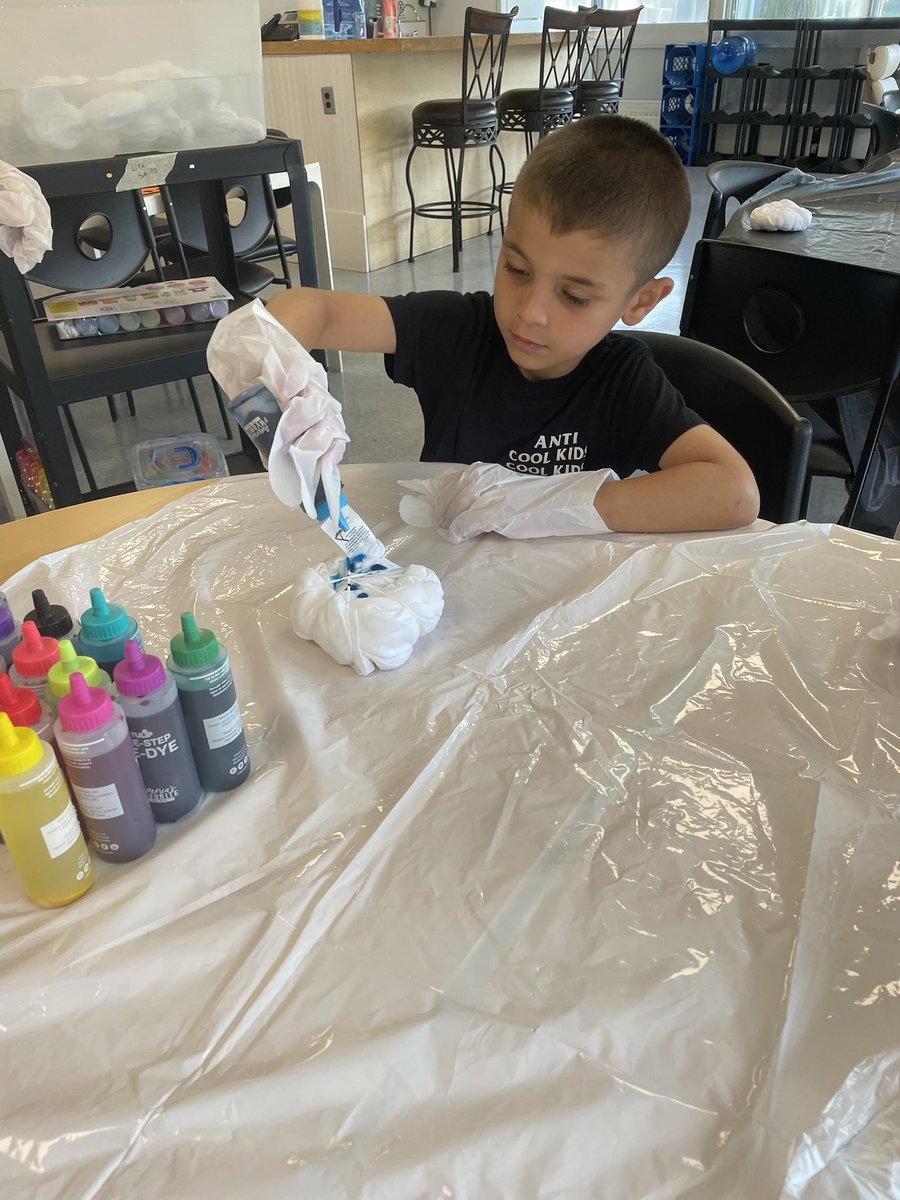 Ms. Sloane tweet media