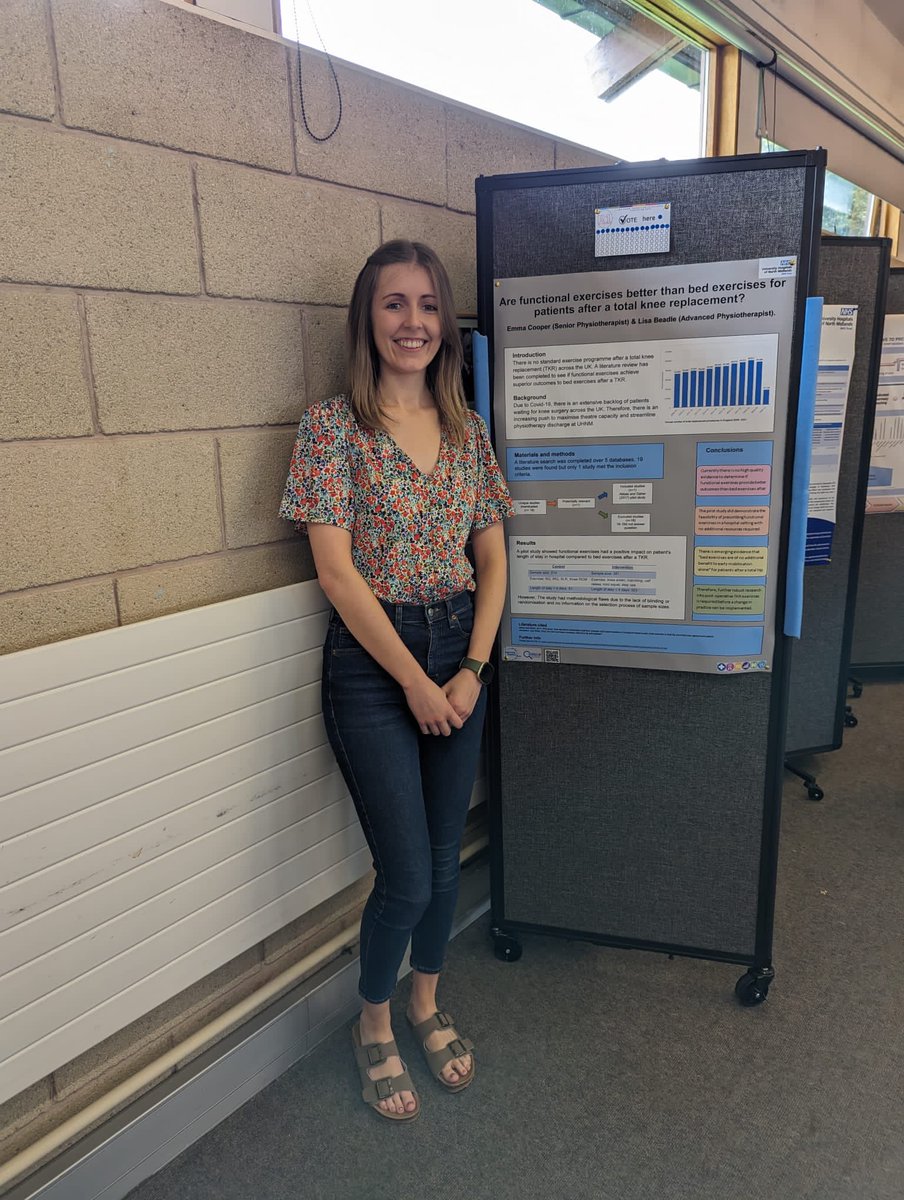 l1sa_Beadle's tweet photo. So proud of Emma, our senior physio on elective ortho at County hospital β¦β¦@TherapiesatUHNMβ© Her first poster submission! Well done! #promotingexcellence https://t.co/fuFdYh6lAv