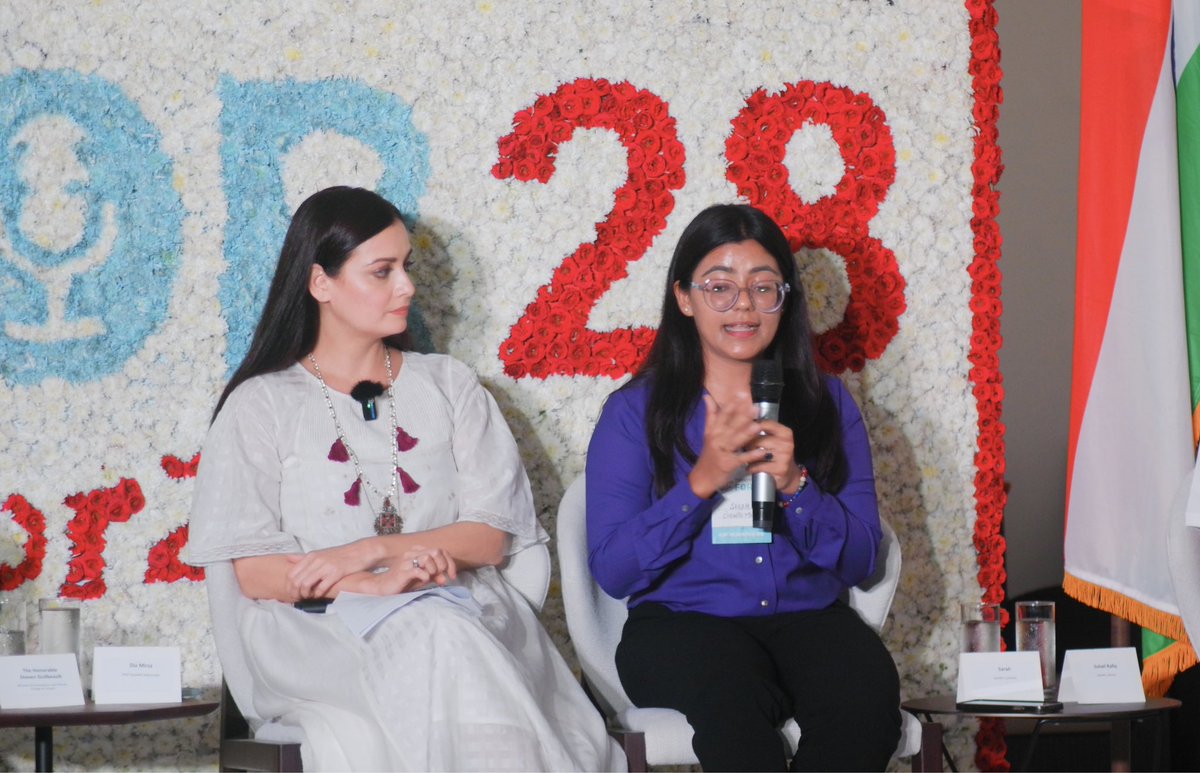 Sarahhh_lndian's tweet photo. Absolute honour for me to be in the panel with esteemed guests as moderators @deespeak and @s_guilbeault at @CanadainIndia in the program #28For28 organised by @MASH_Project and @balrakshabharat ✨ 

#GenerationForHope #LetsMakeOurVoicesHeard https://t.co/AwQYCmj21H