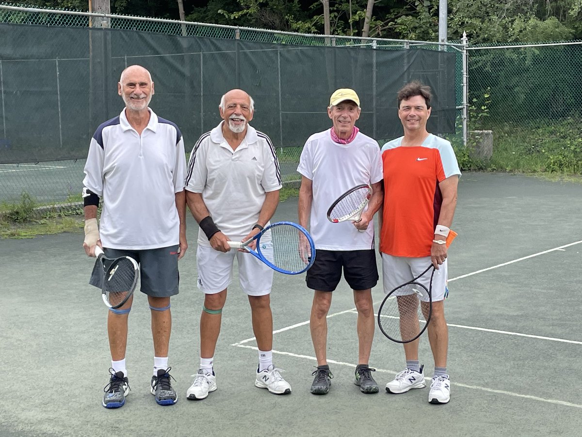 There’s some
Great #tennis going on right now down at the #qptennis  club in #ptbo Good luck to Ed &amp; Forge vs Marcel &amp; Brent in the B final.