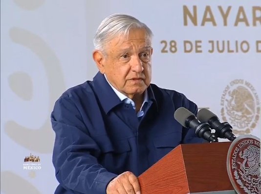 diario24horas's tweet photo. @MiguelANavarroQ @SEDENAmx @Luis_C_Sandoval @lopezobrador_ #LaMañanera | “Se apoya a la gente más necesitada, hay programas de bienestar, ha mejorado el salario”, comentó @lopezobrador_ tras enfatizar en que el índice de desempleo es de los más bajos del mundo.

👉🏻 https://t.co/9TSU3CmU39 https://t.co/Ptt82WQWFd