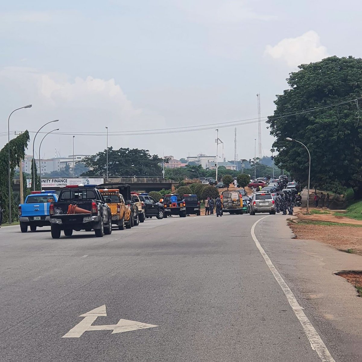 DocOmeiza's tweet photo. BREAKING:

Crime Alert 🚨🚨🚨

Heavy gunshots at Wuse Market, Abuja. 

I repeat,  heavy gunshots at Wuse Market, Abuja.

Residents, intended visitors, or passerby are advised to kindly take cover and stay safe.

First called by @MuchTalksBlog1 https://t.co/SPpBdDMpWE