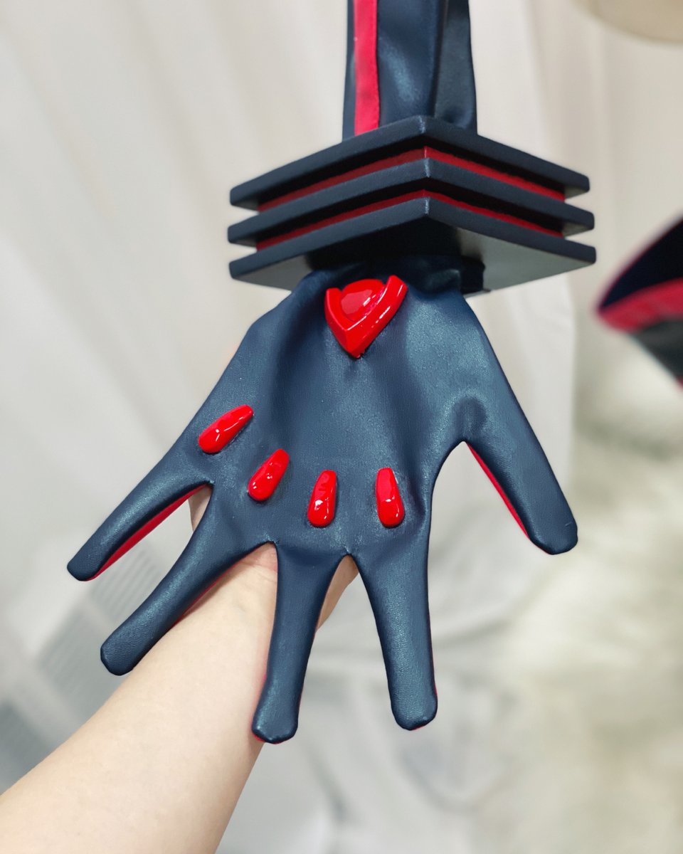 fenindom's tweet photo. Recreating a unique combination of tailoring and crafting required unusual solutions from our artisans. But we can say that we're proud of the results.

What do you think about this #costume? Let us know!

#cosplay #RyukoMatoi #KilllaKill https://t.co/3u5vqwgOEy