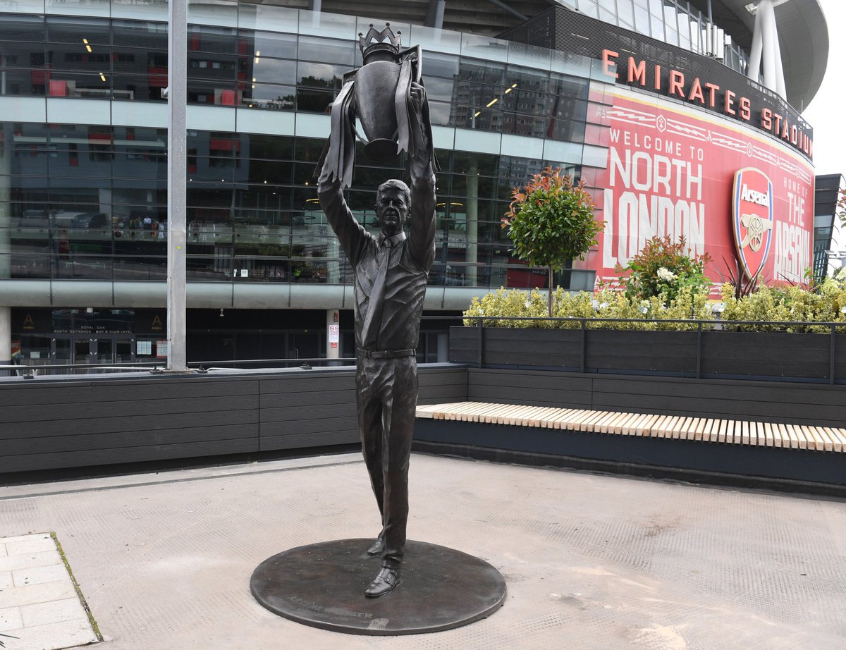 There's only one arsene wenger!!!
You deserved it opaaa wenger.. #arsenal