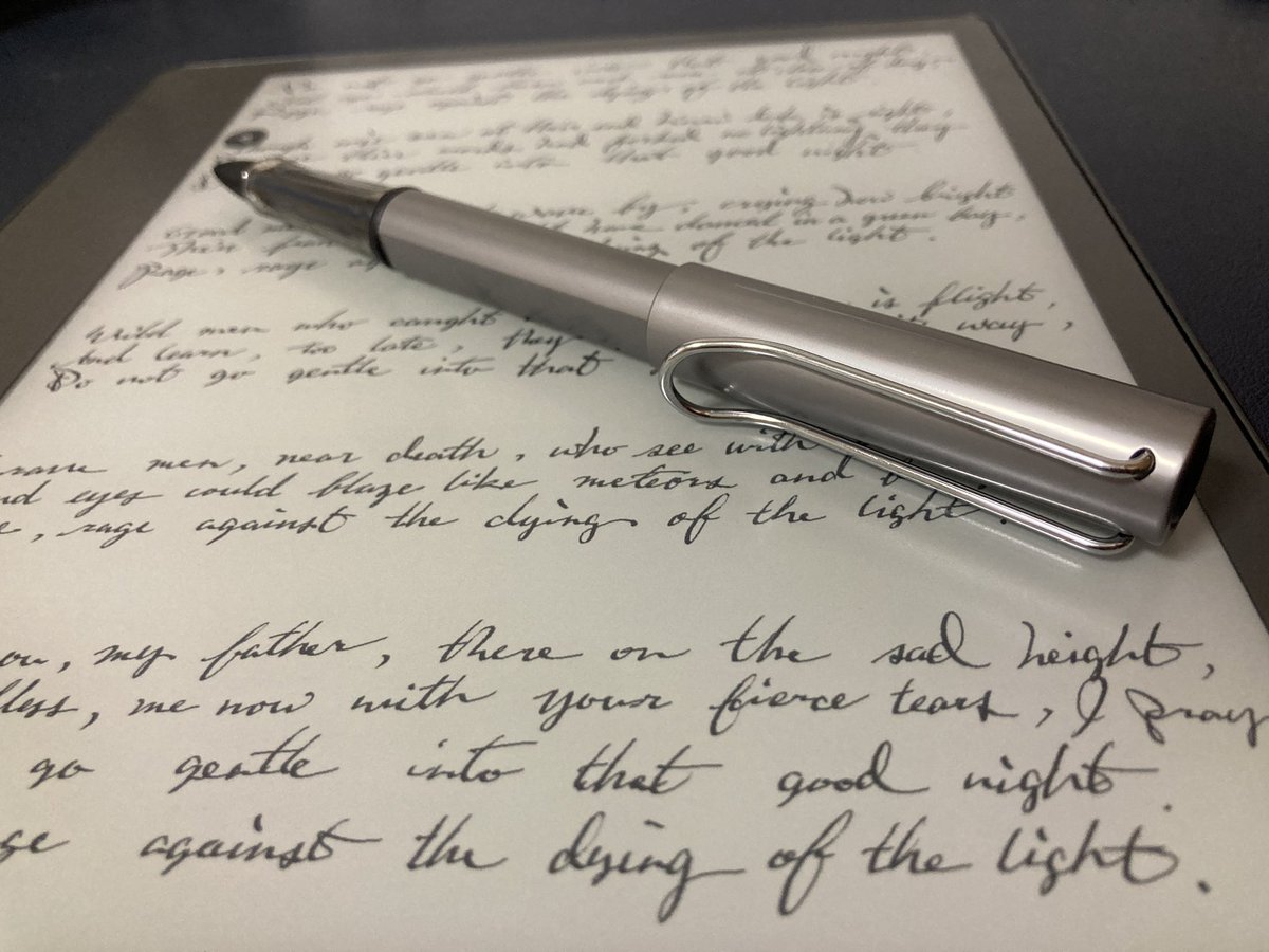 pencilandnoteb1's tweet photo. Kindle scribe には「万年筆」と言うペンが選べるのだけど、ペン先がスタブになって居て英文書くのが気持ち良い。 https://t.co/fnd5jgdiqK