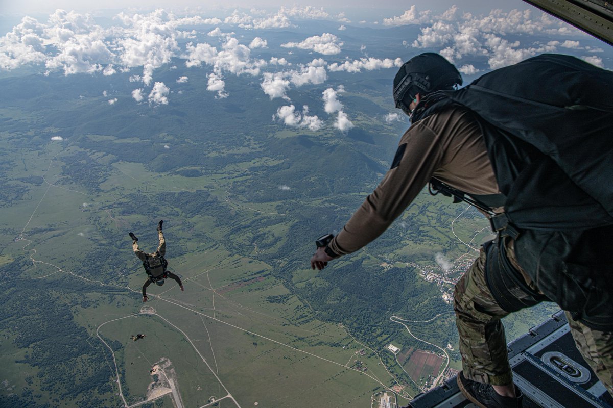 Headed Out! ⚓ 🌤️ 

📍 ZADAR, Croatia (June 9, 2023) East-coast-based U.S. Naval Special Warfare Operators (SEALs) perform a high-altitude low-opening jump during bilateral training with Croatian special forces, June 9, 2023. #NavyPartnerships