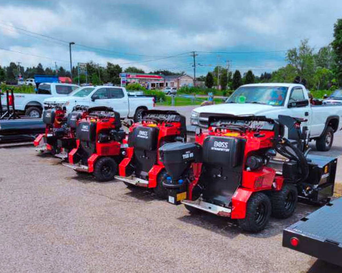 gwfabusa's tweet photo. Exciting News for Winter Warriors!
Brace yourselves, @ErieCountyFair goers - The @BOSSSnowplows #SRMag is all set to dominate this year's event!
With its incredible 6 different attachments, this beast is more than ready to tackle any winter storm that #WNY throws its way! https://t.co/Rsats4U4L2