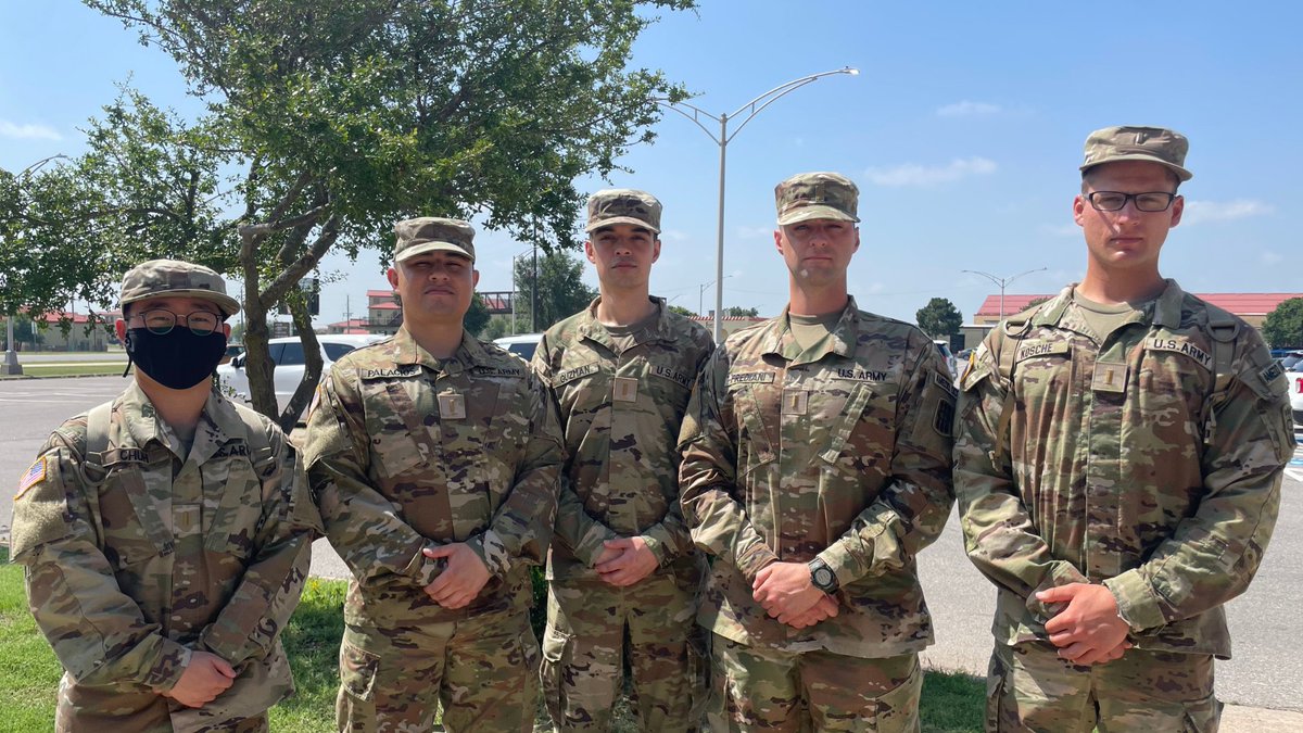 Congratulations to the 6 medical students who achieved the rank of lieutenant in the US Army before beginning their second year of medical school at CHSU! chsu.edu/?p=23735