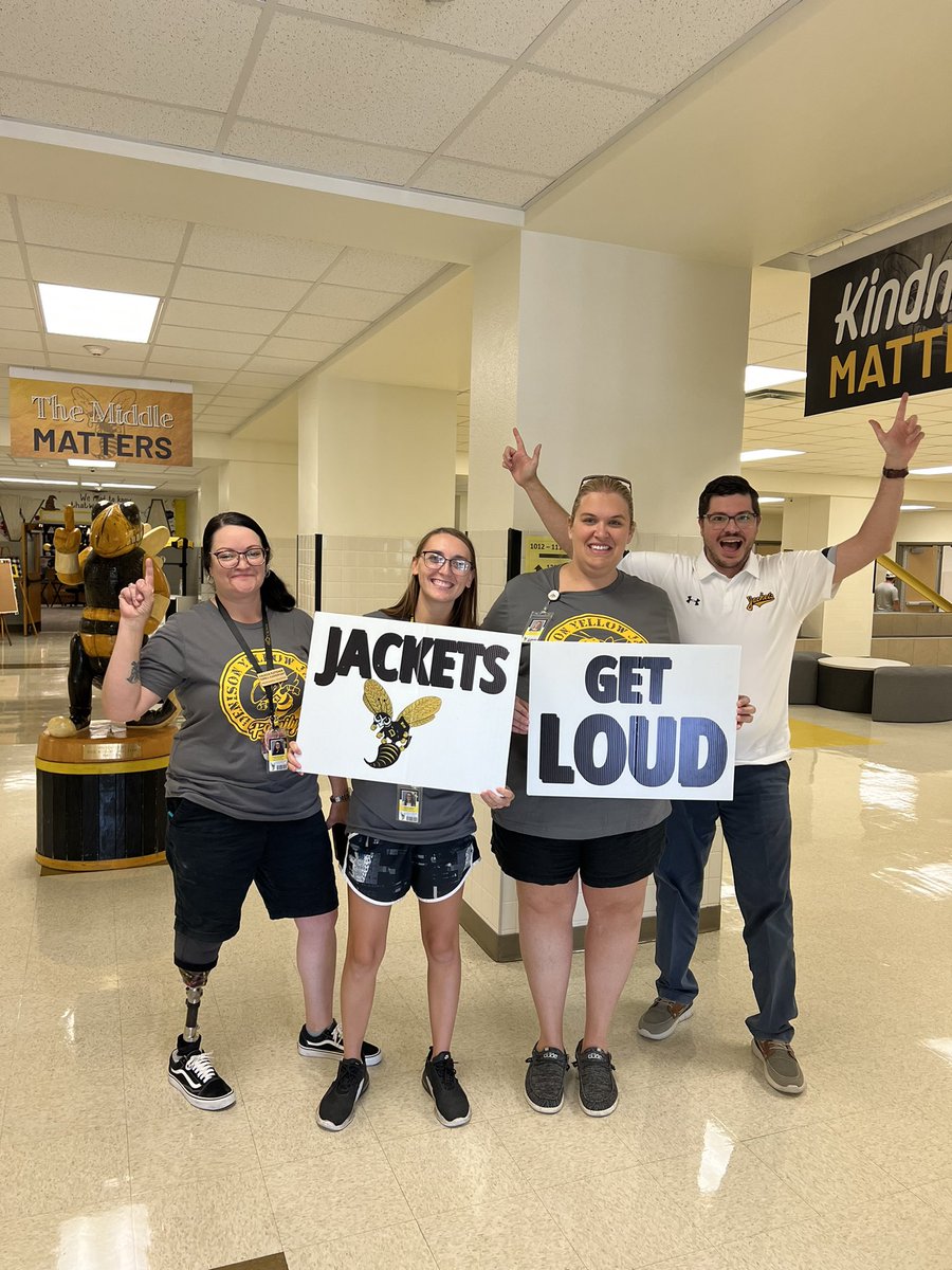 Photo bomb by the best Assistant Superintendent ever! <a href="/Dr_AGilbert/">Andru Gilbert, Ed.D</a> #texans <a href="/TerrellTexans/">Terrell Elementary</a>