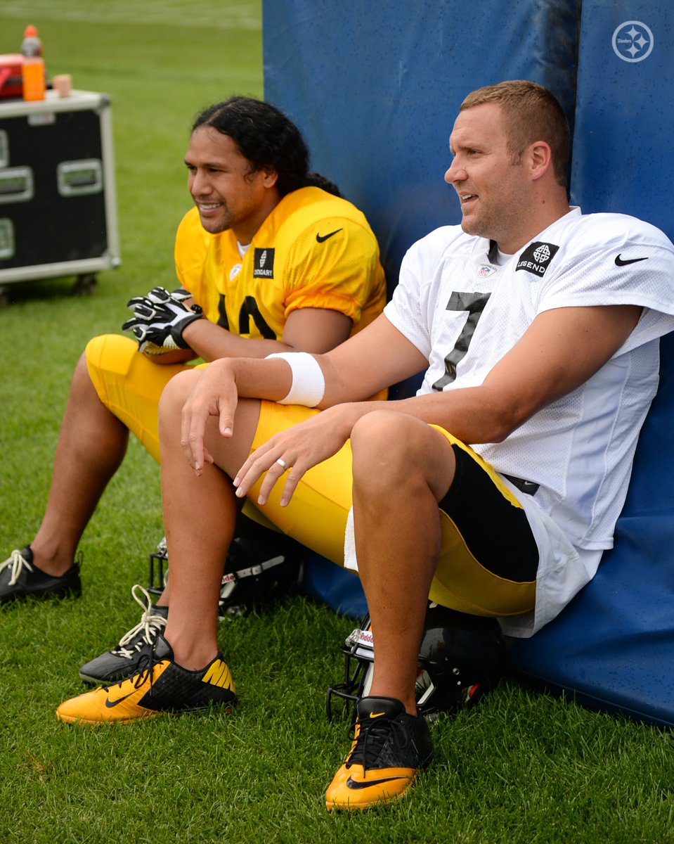 steelers's tweet photo. TP &amp; Ben at #SteelersCamp, 2013. https://t.co/8uRWXNC5sG
