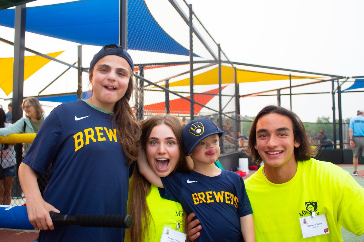 ☀ Summer Update ☀

Throughout this sunny season, our Badgers have been spreading joy and laughter on the field as they Buddy up with the inspiring members of Miracle League of Dane County.

Read more about this life-changing experience here: uwbadgers.com/news/2023/7/27…