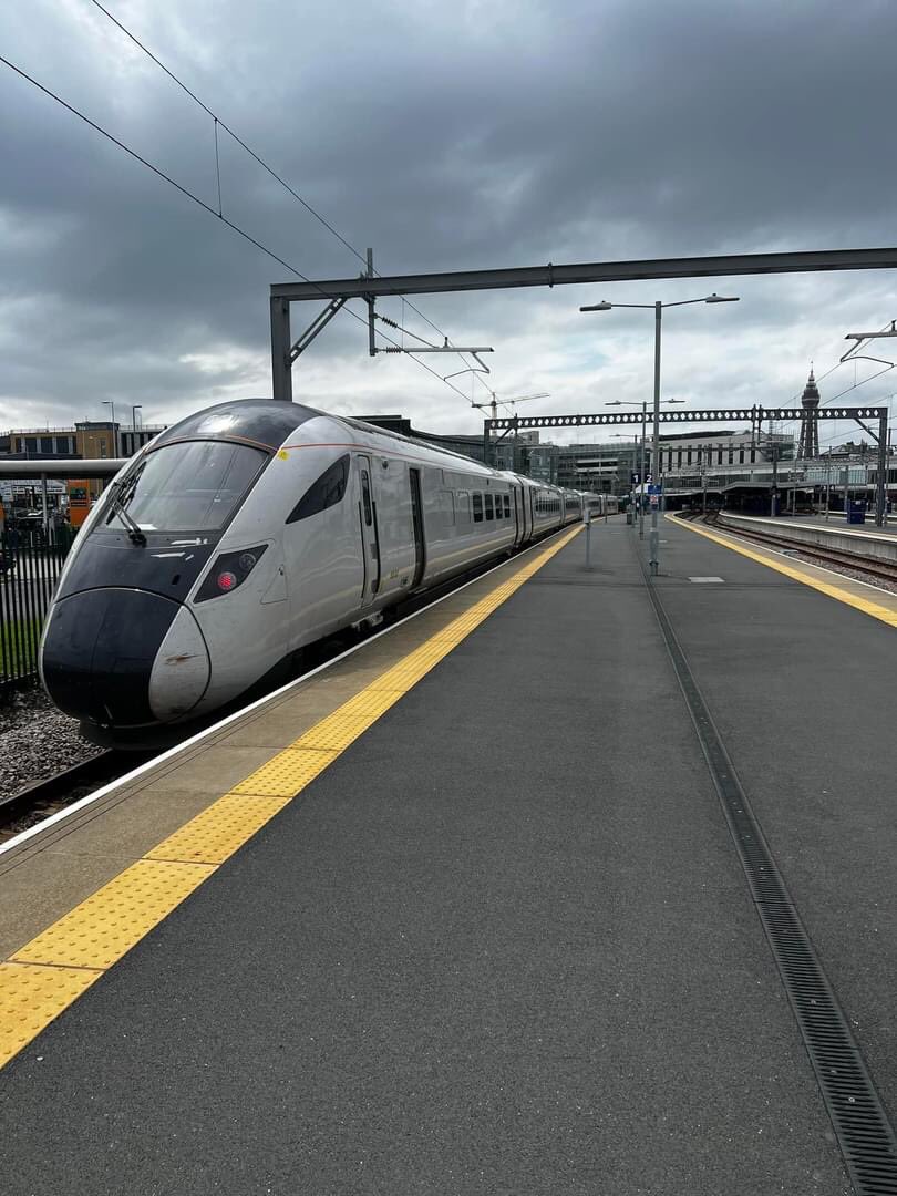 Class8xx's tweet image. 805 001 for @AvantiWestCoast has made it to Blackpool today seen here by group member Neil Watson many thanks for the pics.  @Clinnick1 @rail @HitachiRailENG #class805 #NewTrain #IEP