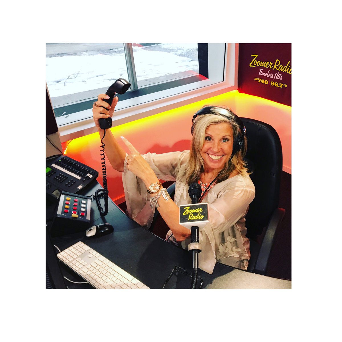 AT 12 ET: It's #FreeForAllFriday w/guest host <a href="/JaneBrownNews/">Jane Brown</a>. Weigh in on #Ottawa cabinet shuffle, #fraud in #Canada, A survey about #Ontarians attitudes towards #DougFord + anything #cdnpoli #onpoli #AM740