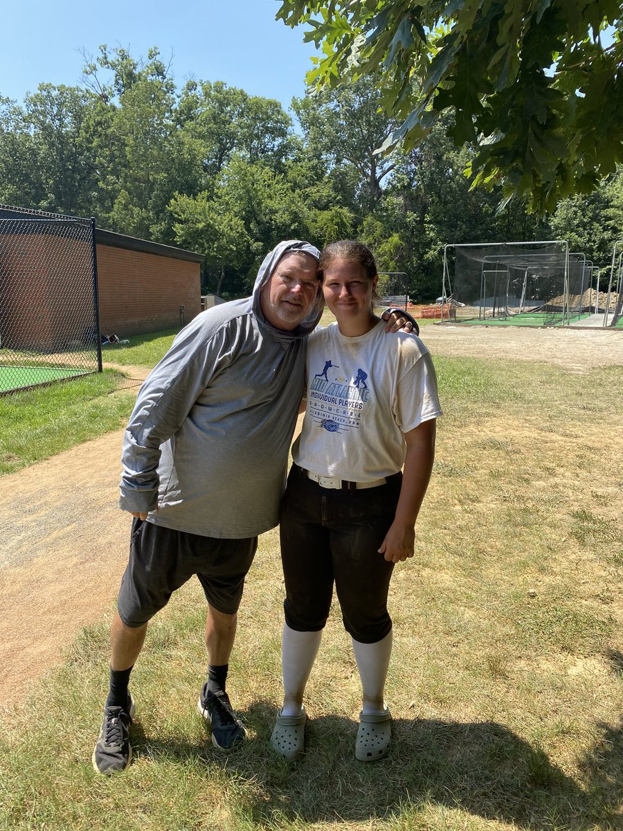 rileyski2024's tweet photo. I’m excited to announce that I’ll be continuing my academic and athletic career at Randolph Macon! Thank you to my family, coaches, and all those who have supported me along the way! https://t.co/UFrCFjchk9