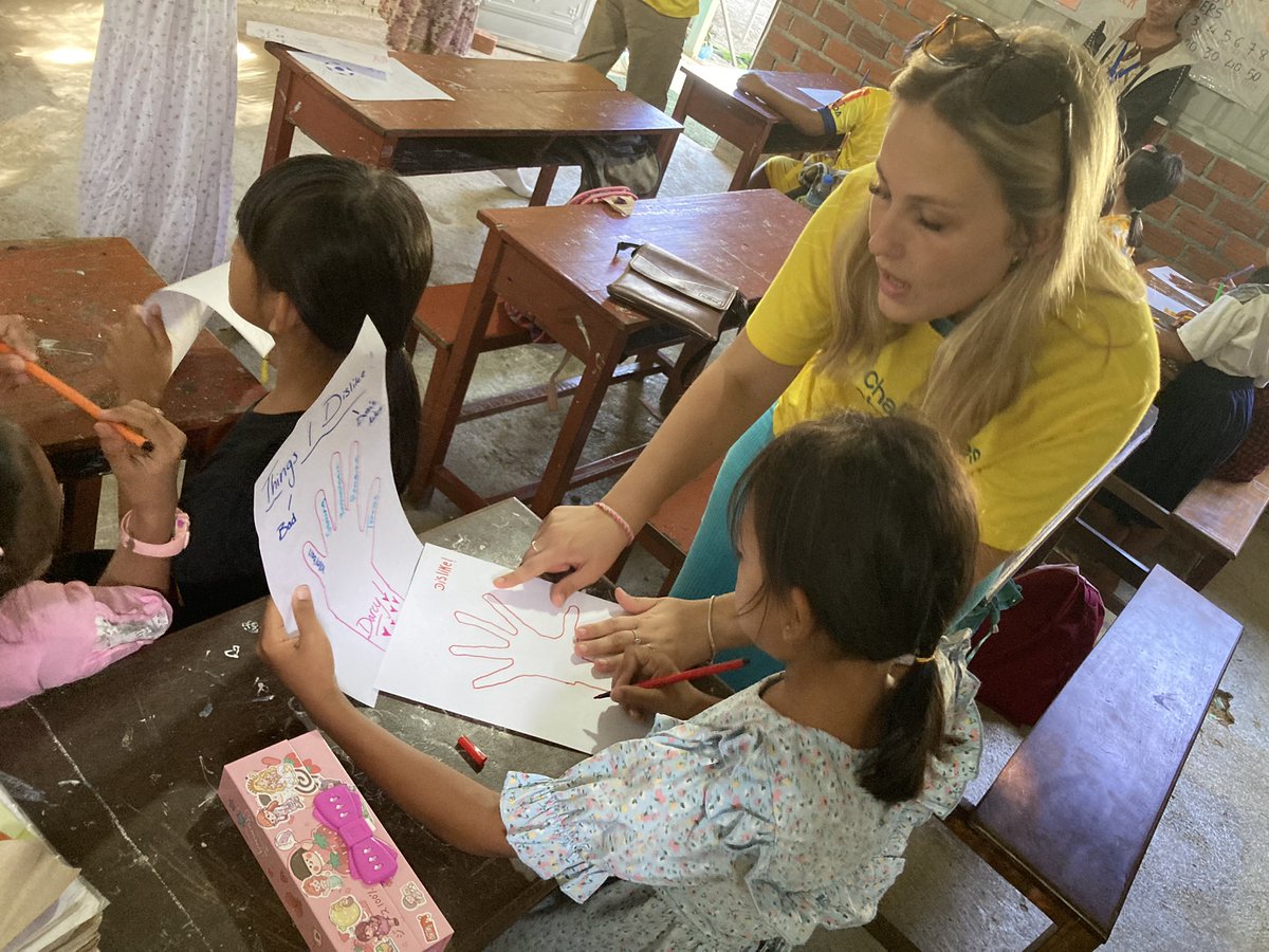 DT Dept Melksham Oak tweet media