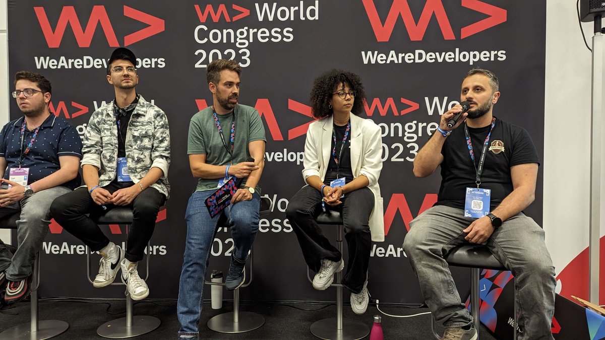 BeerjsSk's tweet photo. 🎉 Exciting News! 🎉 Our member Darko is joining a panel discussion on "Why Join a Developer Community"! 🚀👨‍💻 Don't miss out! #DeveloperCommunity #PanelDiscussion #TechTalks https://t.co/cQcEnctu7Y