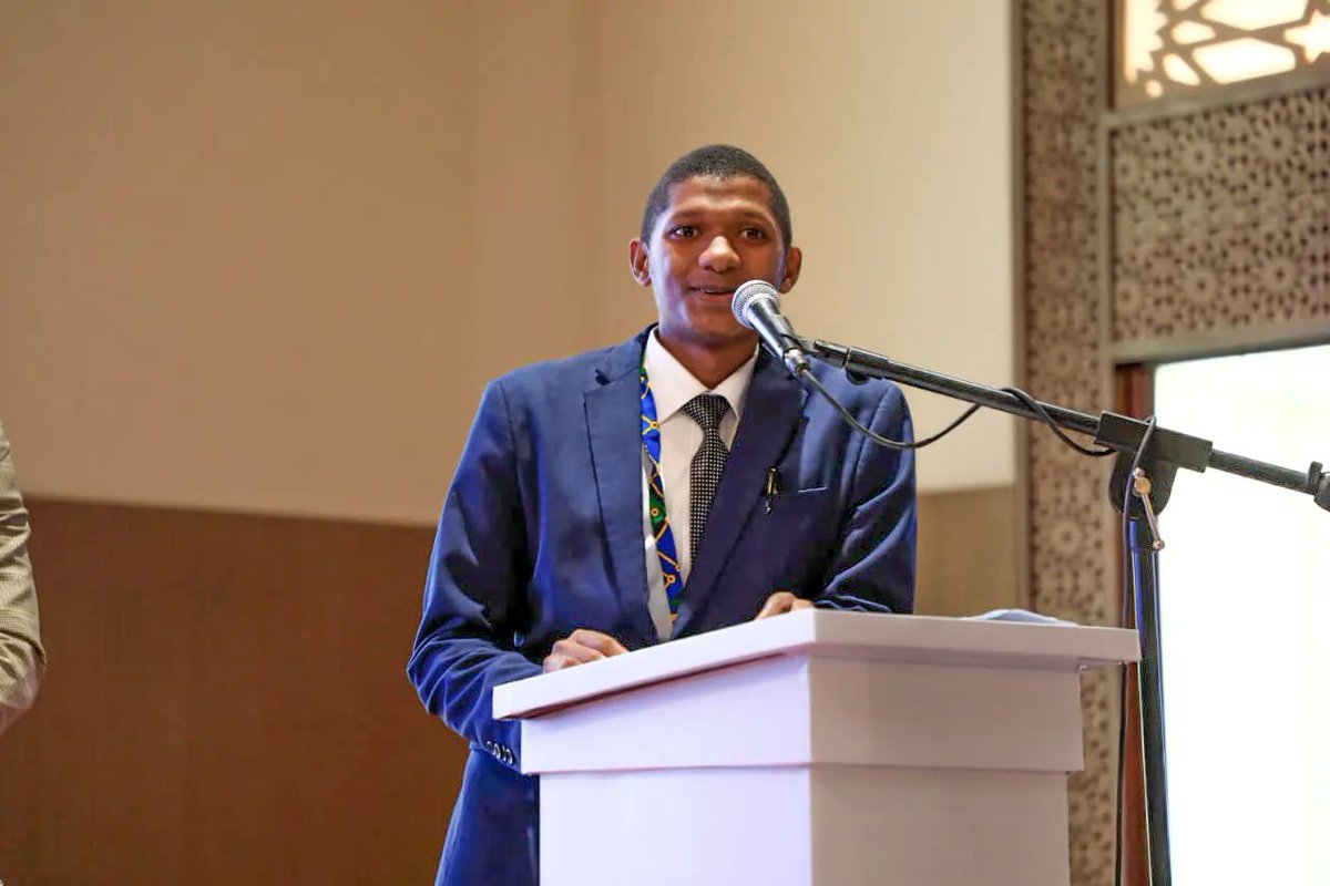 SolutionstagL's tweet photo. We officially announce the winner of the SolutionsTag Digital Innovation Poster  Contest  for the Zanzibar Energy &amp; Industry Summit is Mr. Mudathir Salum Ali from the State University of Zanzibar who was awarded and introduced by our Managing Director. #innovation #Sustainability https://t.co/TSYZMdgagu