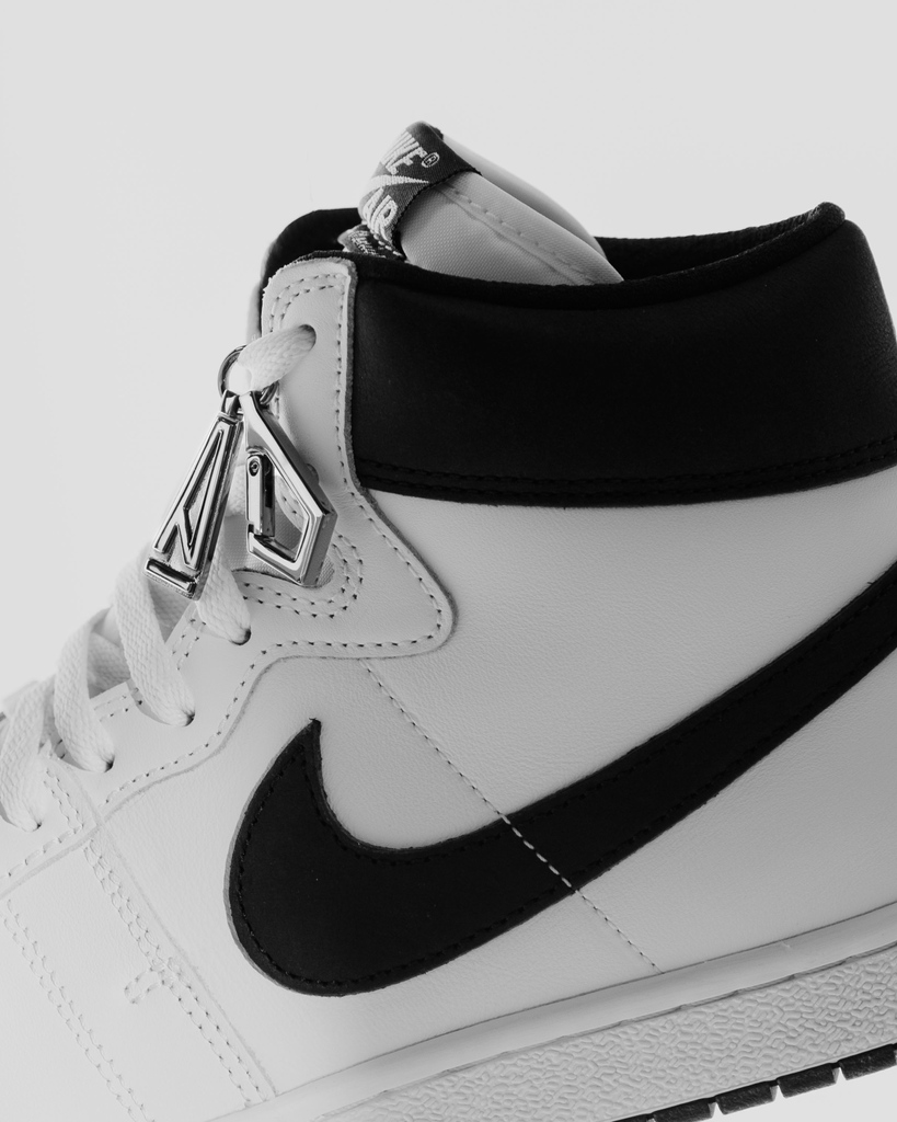 Time is running out to secure your chance at the limited A Ma Maniére x Jordan Air Ship "White/Black" release.

Crafted with attention to detail, featuring custom collaboration additions, and premium quality materials.

Enter the draw now at a-ma-maniere.runfair.com/en-GB/us/launch.