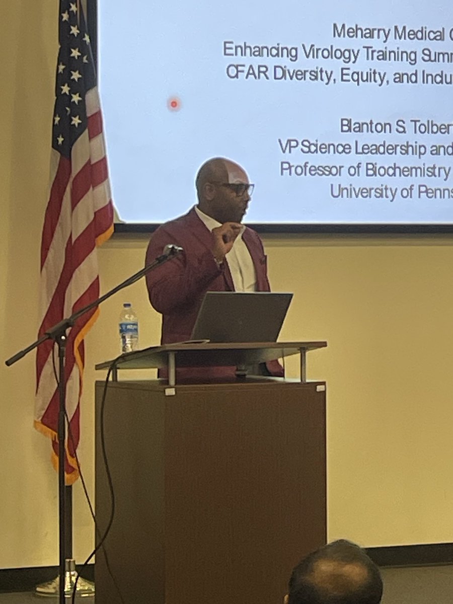 jscdavis's tweet photo. Excited to hear ⁦@blackprof77⁩ ⁦@MeharryMedical⁩ #ENVIT symposium #HHMI ⁦@cdas73⁩ How did a Black man from South Carolina become a scientist and VP https://t.co/VcVECvxDrq