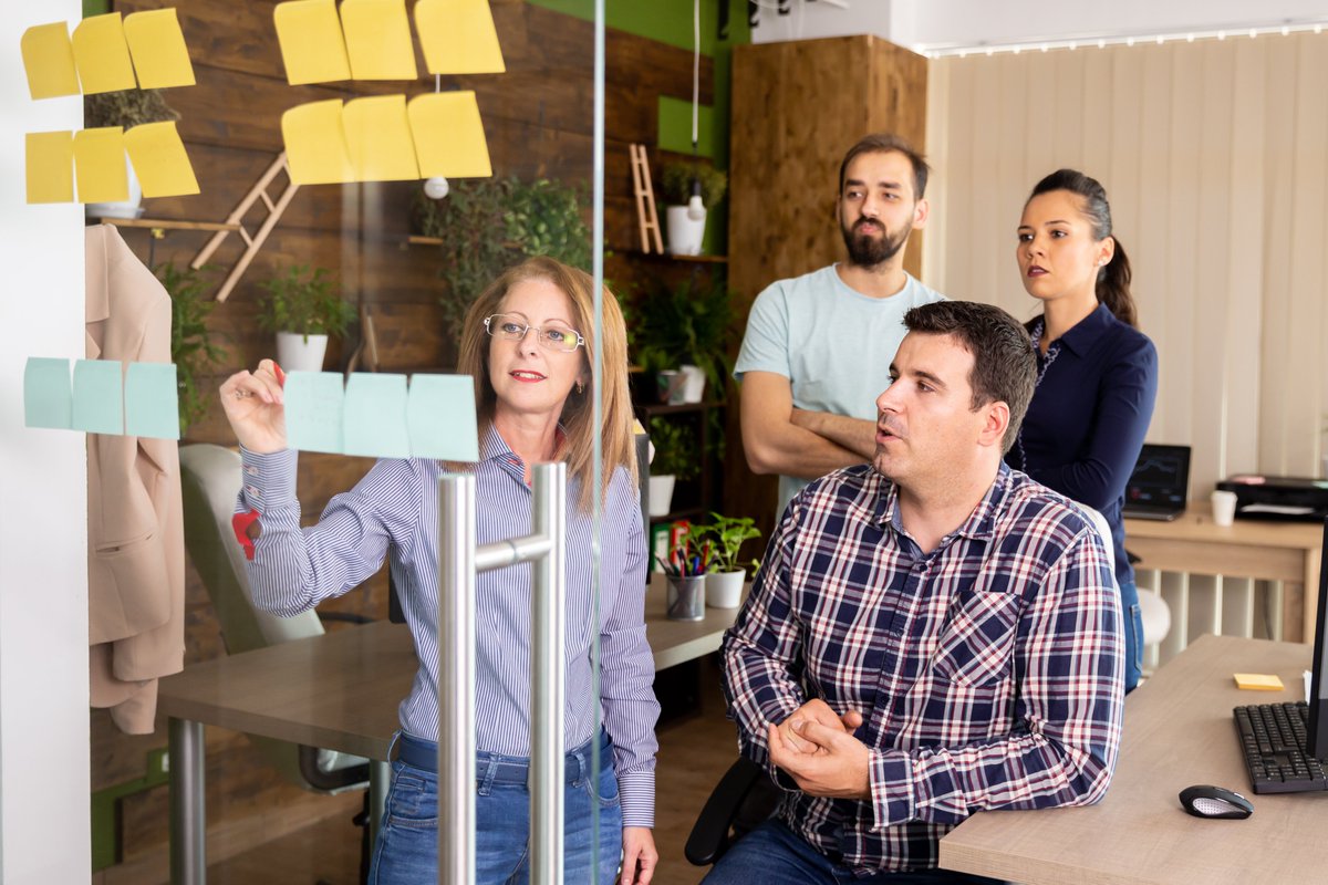 AkoomTech's tweet image. Behind the scenes is hard work, using agile development methods to create bespoke software solutions. Sticky notes may seem old school, but they&apos;re a vital tool in our process! #AgileDevelopment #SoftwareDevelopment #TeamWork #AkoomTech