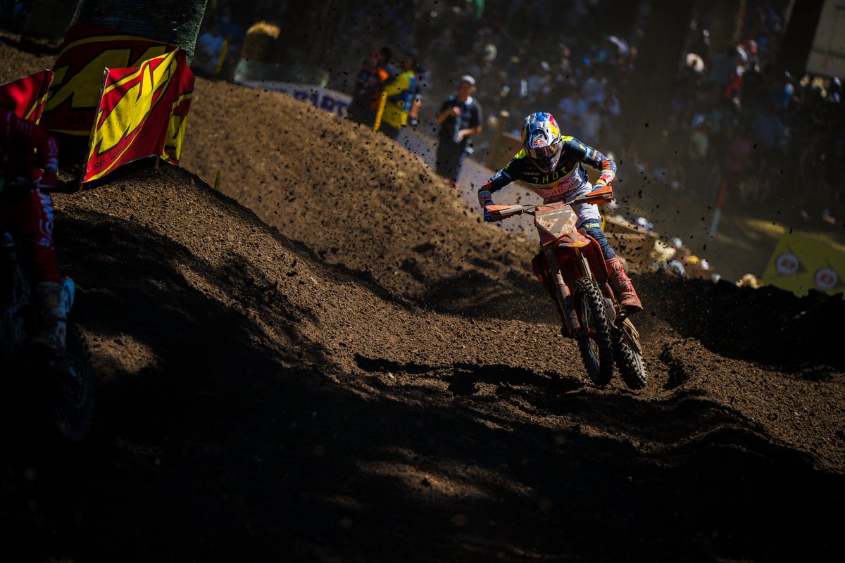 Made it back out to my photography roots this past weekend in Washington state and shot my first motocross race in 7 years. Big thanks to @kellenbrauer and the @racerxonline crew for getting me out on track. Gallery - toddgutierrez.com/2023-washougal…