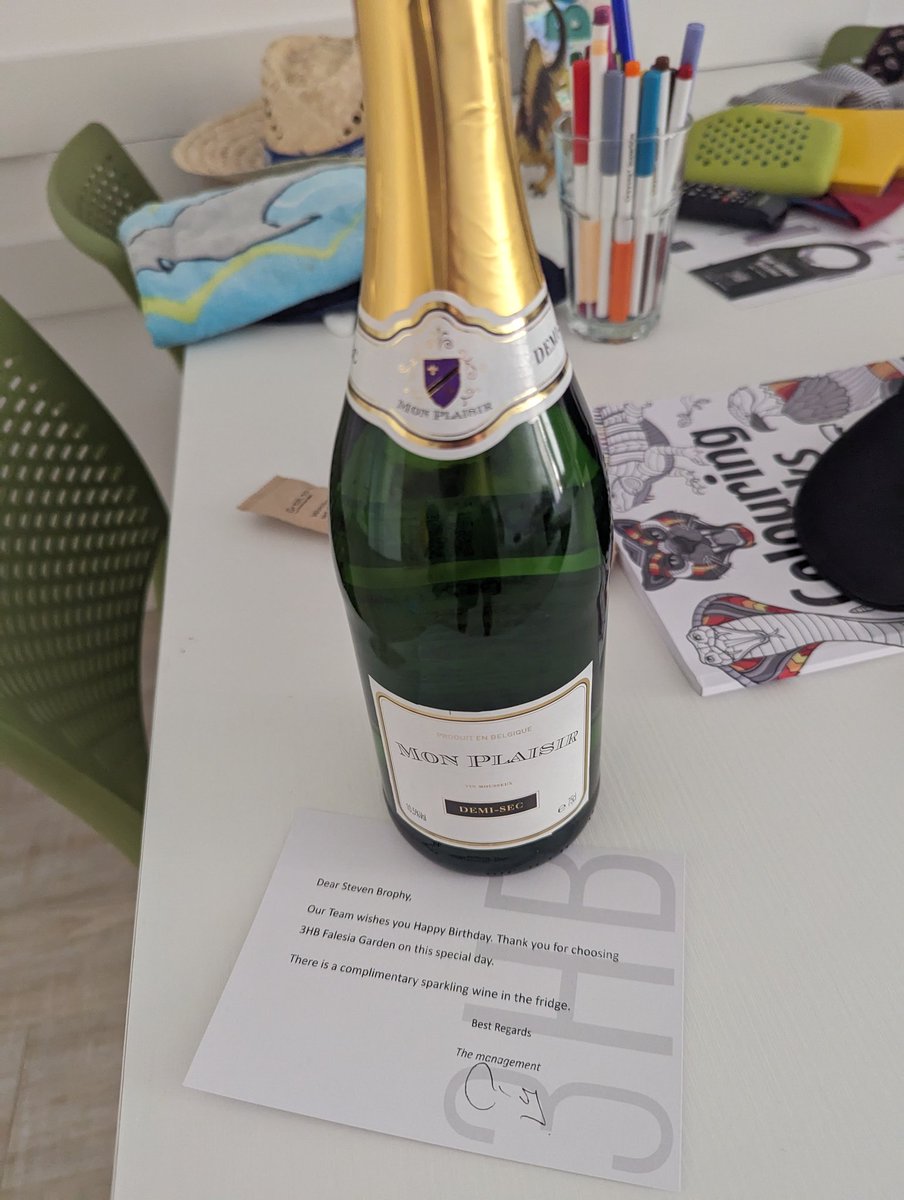 #3HBFalésiaGarden thanks for the fizz! And my boy's #merch and cake on his birthday! ❤️❤️