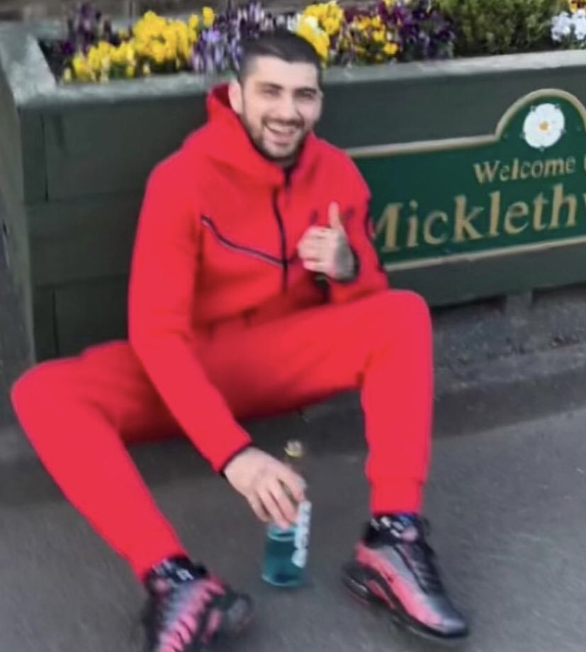 1 ticket for                         1 ticket for 
Oppenheimer                  Barbie
please 💣                         please 💖