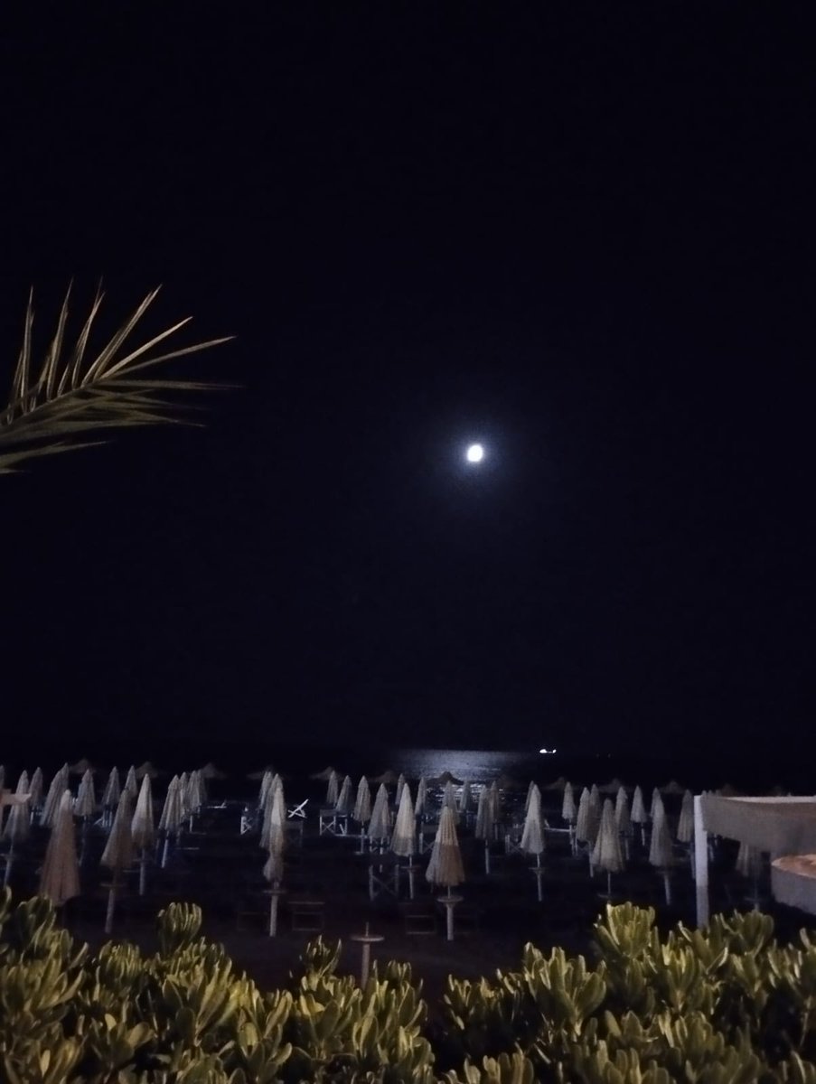 lorisfrat's tweet photo. Ieri notte
#scauri
#minturno
#latina
#litoralepontino https://t.co/vyYspV1Wbi