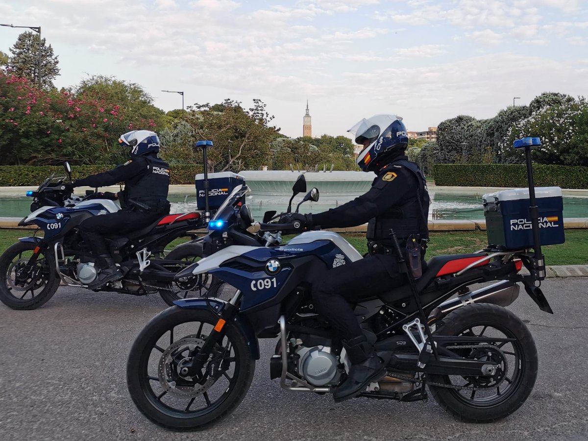 policia's tweet image. 🚔Fueron sus últimas fiestas...

🚩Detenidas tres mujeres en #Zaragoza, especializadas en hurtar móviles en las fiestas patronales de todo el país

👉Habían escondido su botín en la papelera de uno de los baños de la estación de #ZaragozaDelicias