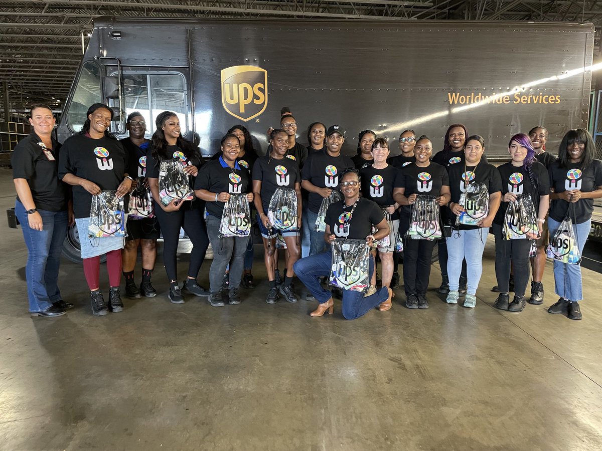 Red River WIO community service event. The ladies of Dallas built 50 care packages bags for a women’s shelter in need. Ladies thank you for being the best part of UPS. ⁦<a href="/CarolBTome/">Carol Tomé</a>⁩ ⁦<a href="/divine2wincom/">Trina Norman</a>⁩ ⁦<a href="/Ricups/">Rick Winters</a>⁩ ⁦<a href="/UPS/">UPS</a>⁩ ⁦<a href="/UPSers/">UPSers</a>⁩ ⁦<a href="/RedRiverWomen/">RedRiverWomen</a>⁩