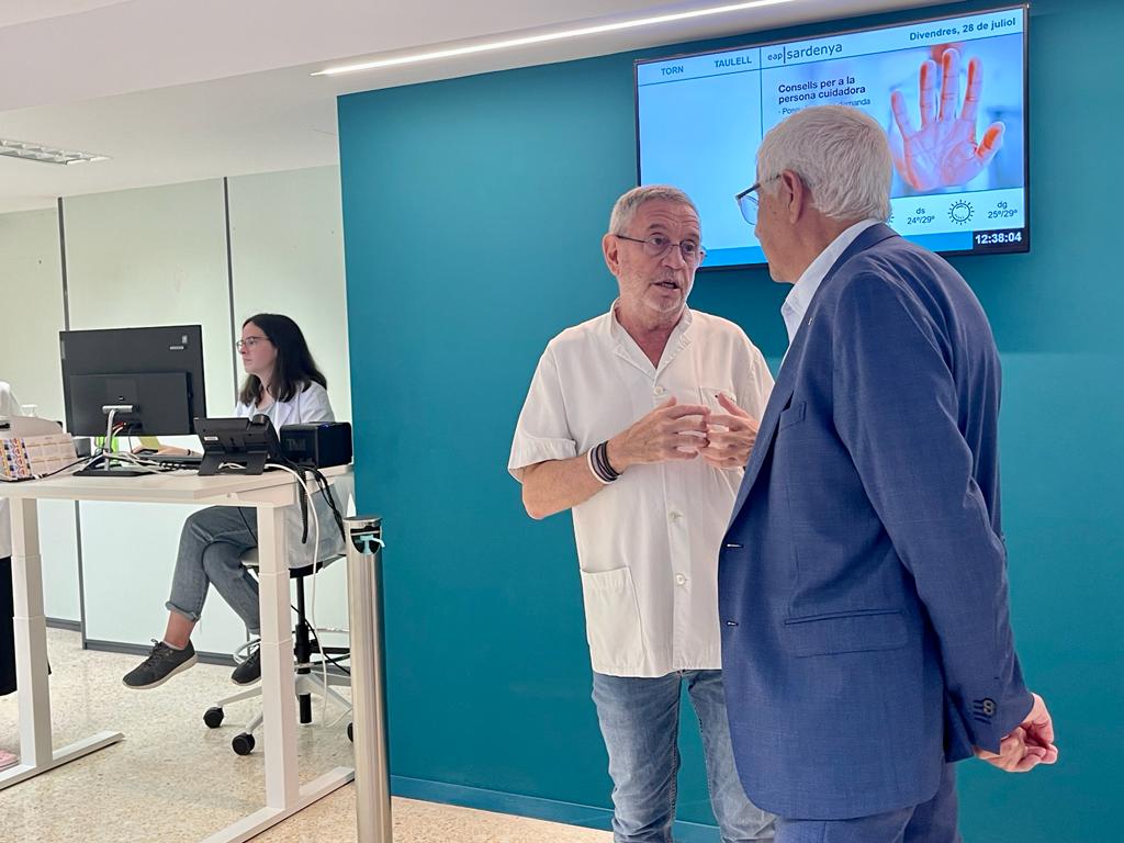 eapsardenya's tweet photo. 📌Treballem en el futur nou Centre d'Atenció Primària #Digital @eapsardenya #CAPdigital 
Un centre innovador per oferir la millor atenció i serveis de salut a la nostra població  ❤️

Visita @manelbalcells @salutcat
#innovació #eficiència #qualitatassistencial https://t.co/Fgvon7iVB7
