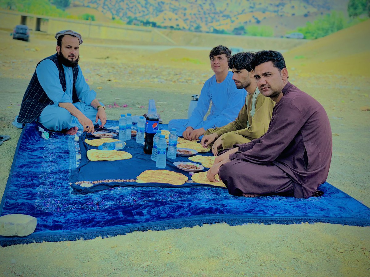 QWalizoy's tweet photo. یاران او چکر خوست غلام خان https://t.co/T6AnyXAdIH
