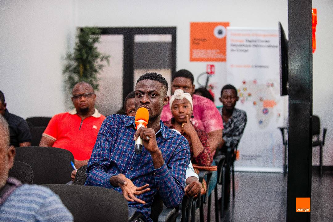 Orange__RDC's tweet photo. Revivons en image le #B2BMeetUp, une rencontre avec les entrepreneurs de la ville de Kinshasa au cours de laquelle Orange RDC a présenté des solutions innovantes basées sur le cloud #Microsoft365 pour répondre à leurs besoins afin de booster leurs business.

#Orange https://t.co/ohTA7Ls0ju