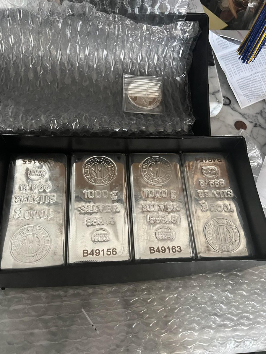 GOPearetraitors's tweet photo. @MDK5ADAY @MHarriman55428 @TheSilverLion1 @left_going I own 300oz of silver rounds as well. Most of my weight is kilo bars, but it's spread out in different weight variables. 
The 5 kilo will be traded directly for gold eventually. https://t.co/IKnk29z7lp