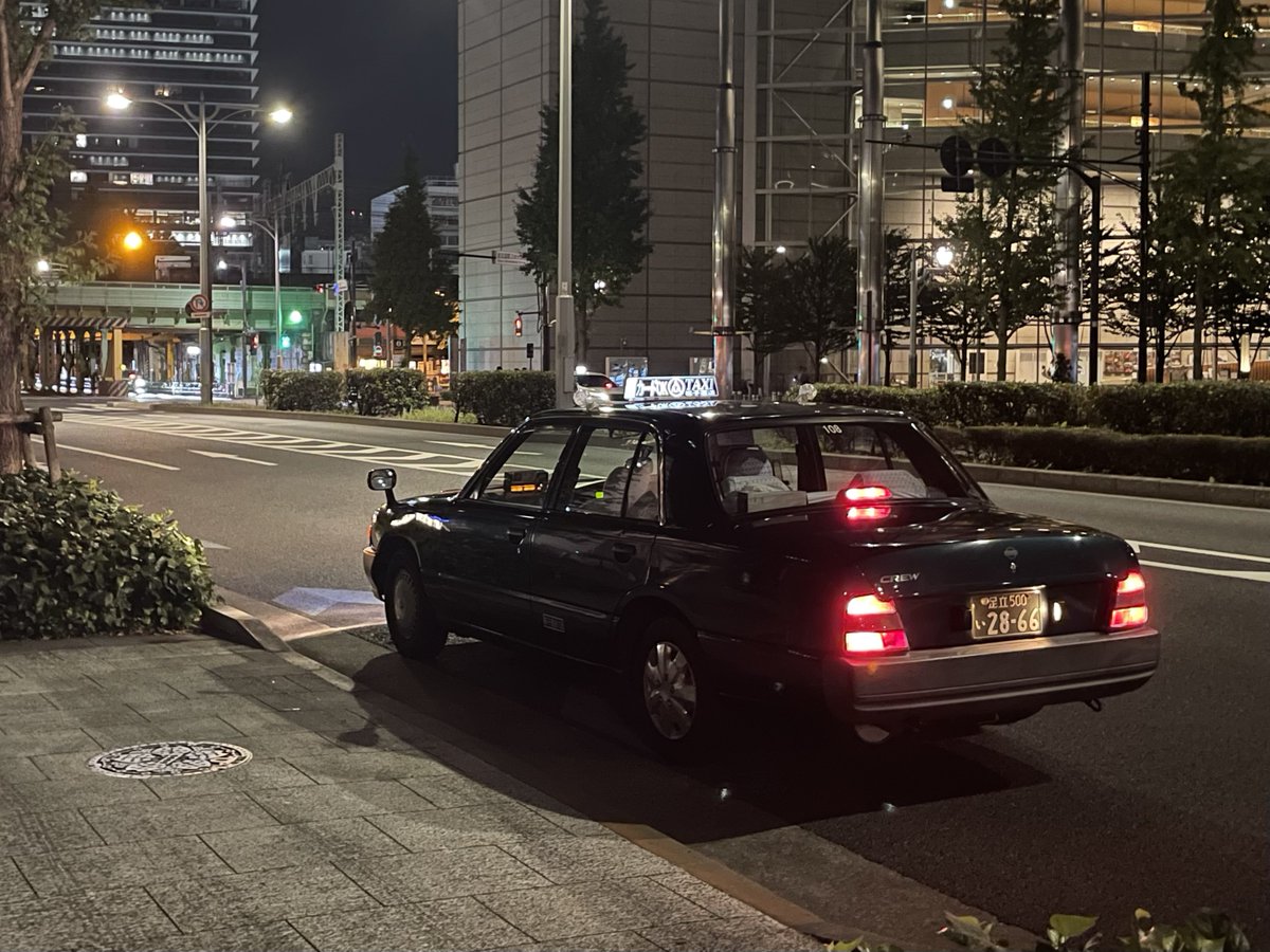 ミムヒュー tweet media