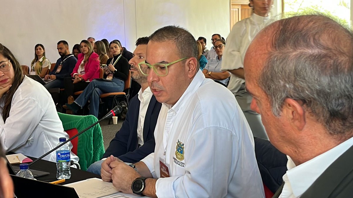 Gob_Risaralda's tweet photo. 💪🏼 Hoy participamos en #RetoRegiones #RutaEjeCafetero de @Prisamediaco destacando las acciones e inversiones para reducir brechas sociales y fortalecimiento de la competitividad a través de infraestructura. #RisaraldaTerrirorioEnOrden
#RisaraldaSentimientoDeTodos https://t.co/ifYA0Vy7TV