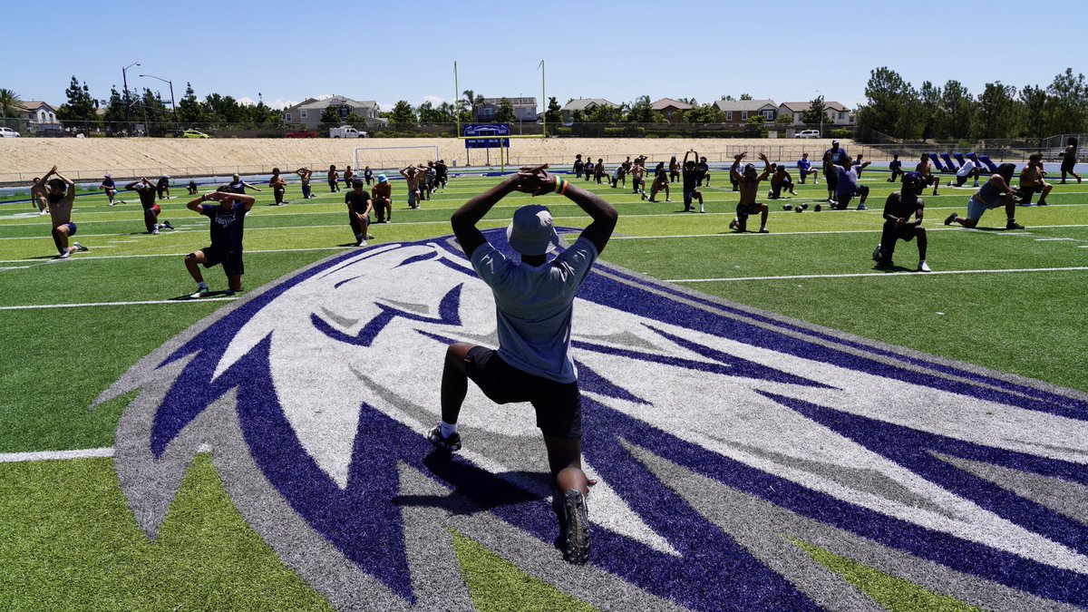 SummitSkyhawkFB's tweet image. The Ending Of Camp Week! #SummitFootball #SkyhawkFootball #SummitHighSchool #TheSeason