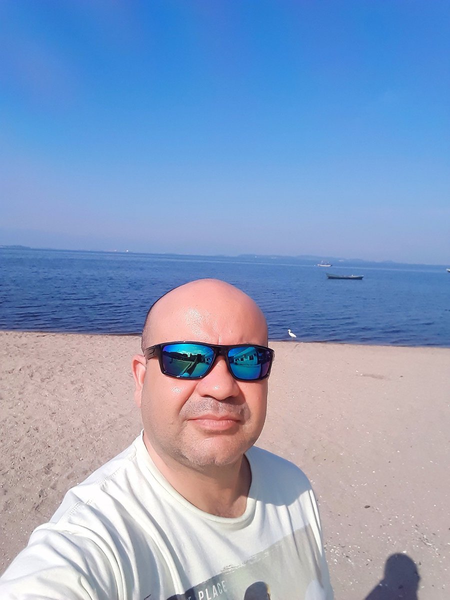 gitogeorge's tweet photo. Leve o melhor da Vida...😎📸✔️
.
 #dayoff #praiademaua #folga #sextou #explore #viral #vivendo https://t.co/ddhSncIKkQ
