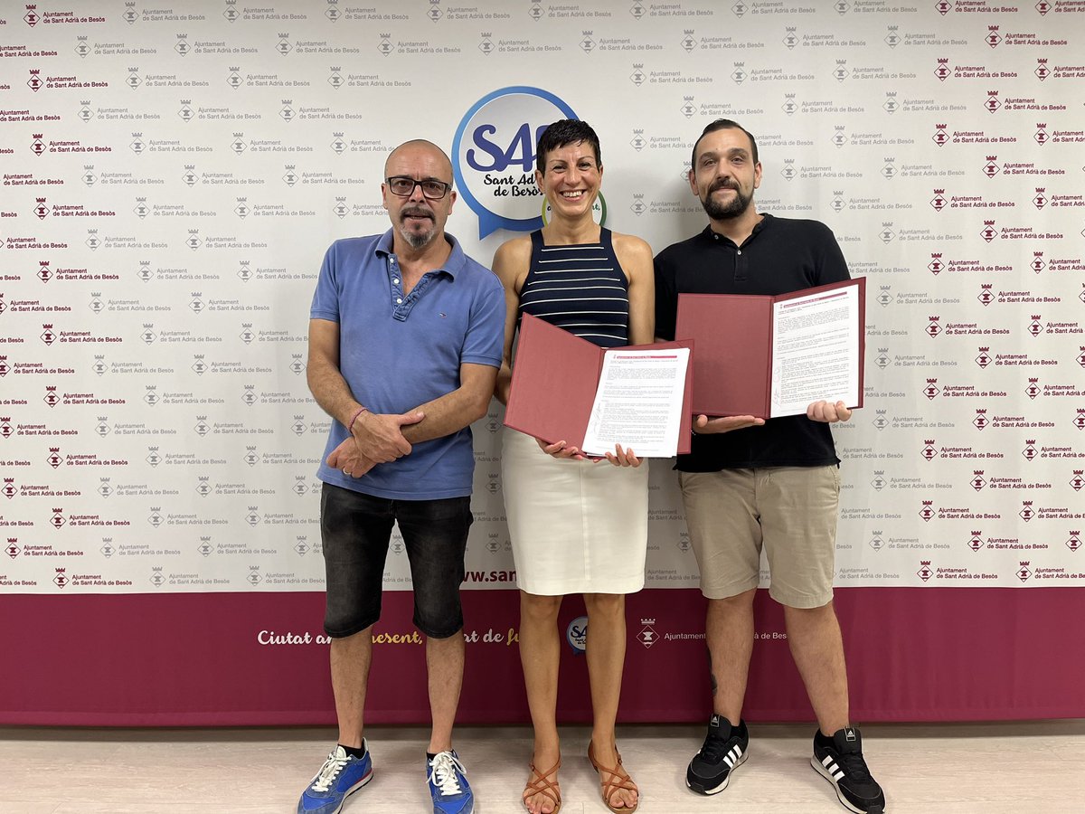 📻L'ajuntament de Sant Adrià de Besòs renova el conveni de col·laboració amb <a href="/Radiolamina/">Ràdio La Mina 102.5</a> 

Aquesta col·laboració es manté des de fa anys i el seu principal objectiu és potenciar i donar suport a aquest projecte sociocultural comunitari d’informació i entreteniment.

#RàdioMina