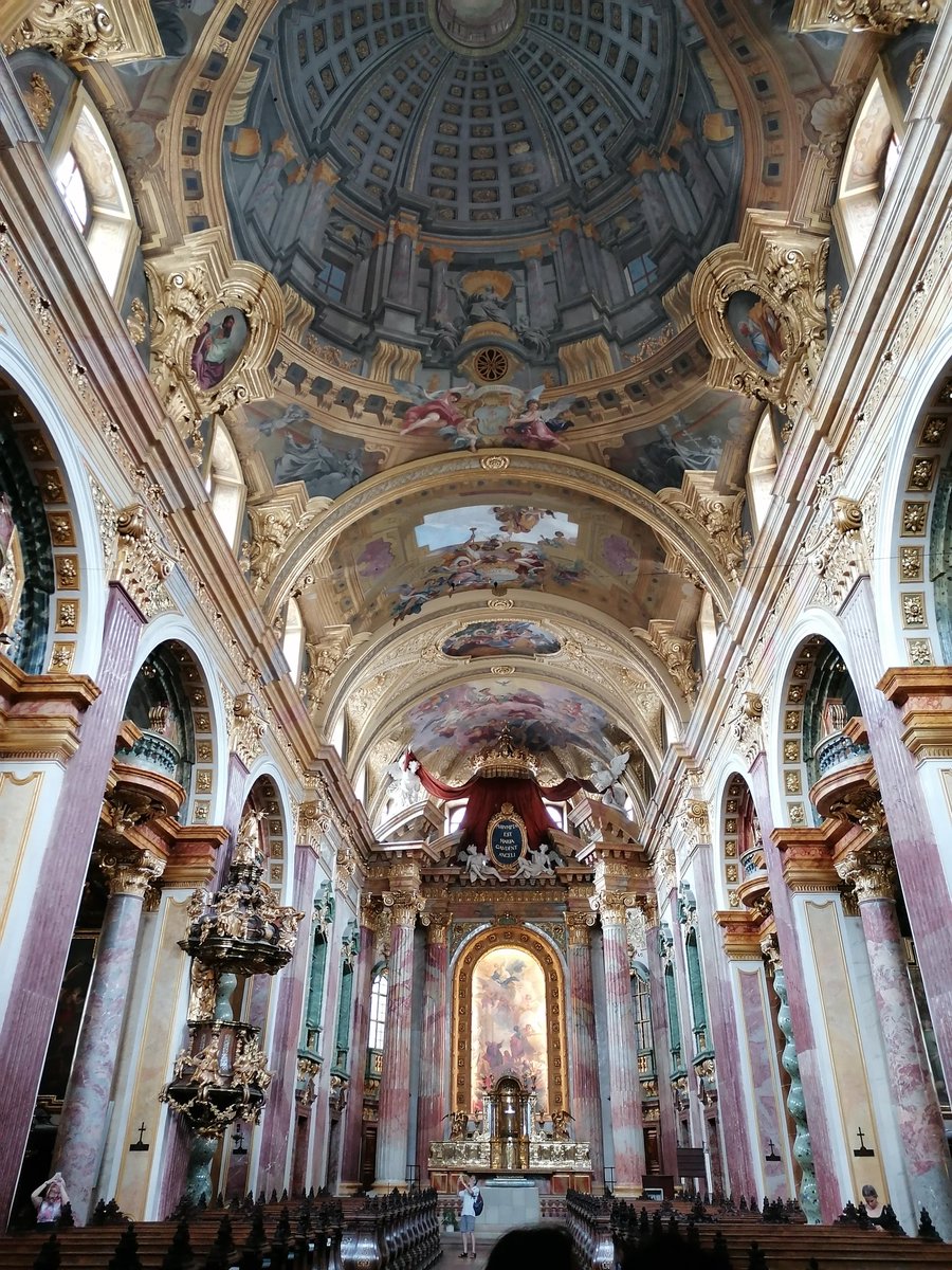 cipripedia's tweet photo. Hoy en los jesuitas de Viena, me he encontrado la segunda, hecha también por el Padre Pozzo en la remodelación de la iglesia hecha a principios del s. XVIII. https://t.co/8z4AON1czI