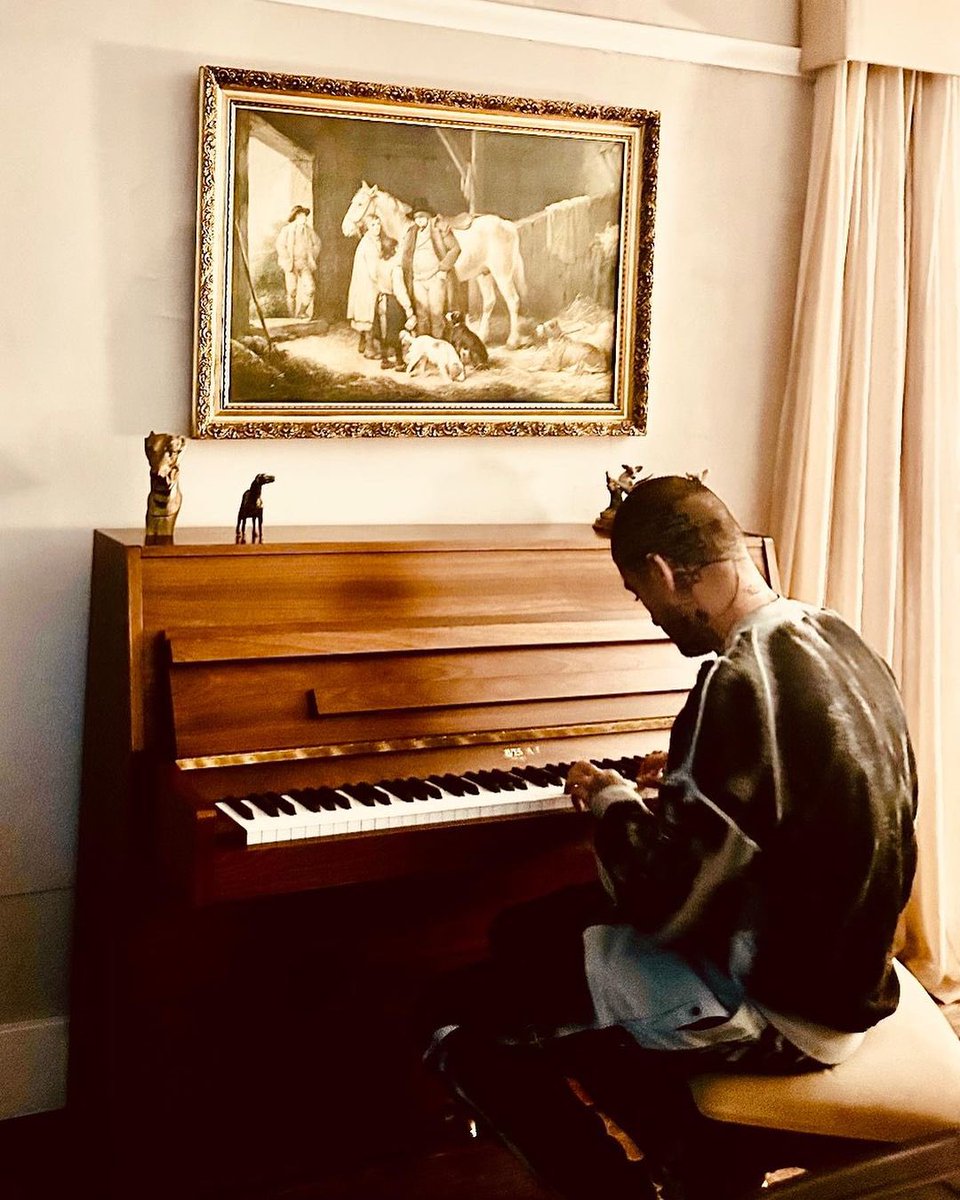 INZAYNCL's tweet photo. 📸 | Nuevas fotos de Zayn compartidas por el mismo vía Instagram https://t.co/KYpbHPZ7r0