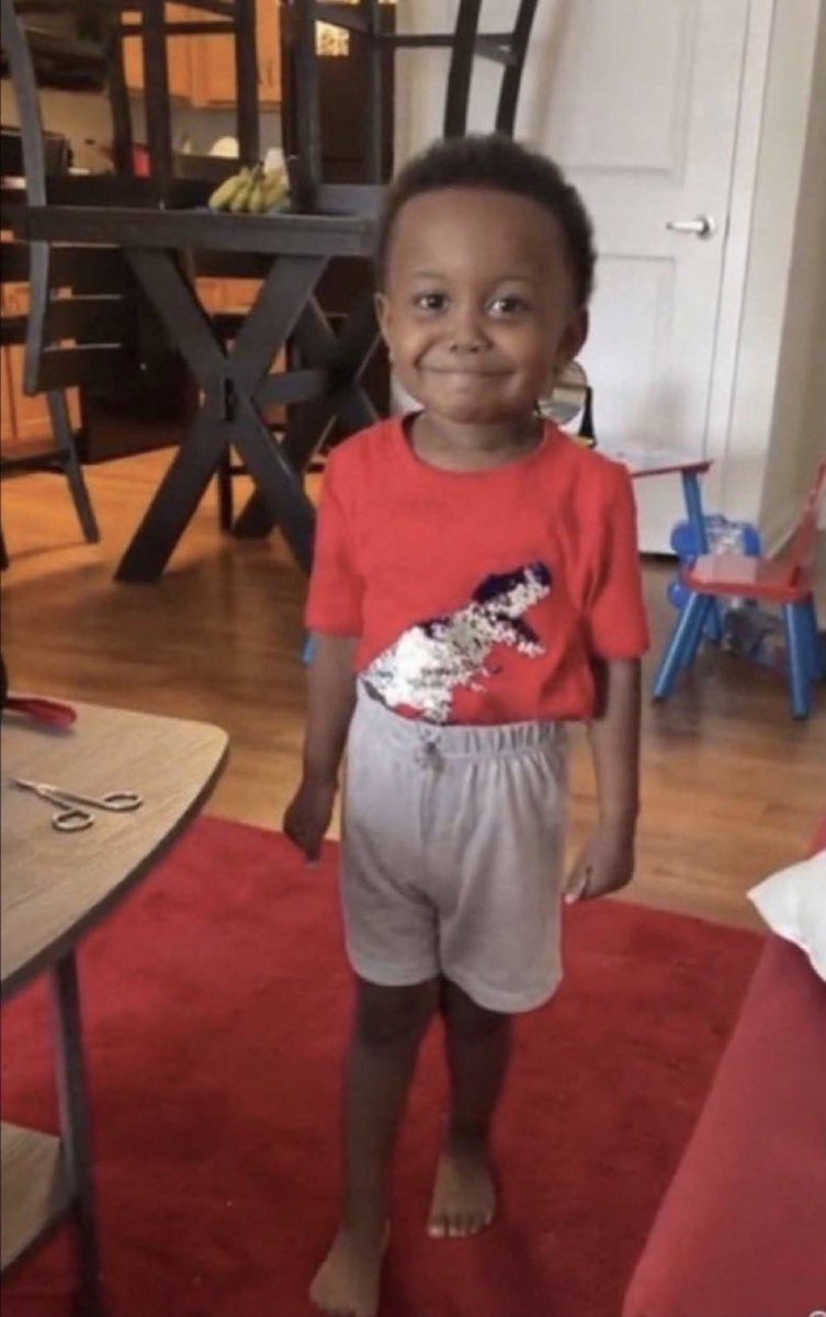 me showin my fit to my momma before i leave the house