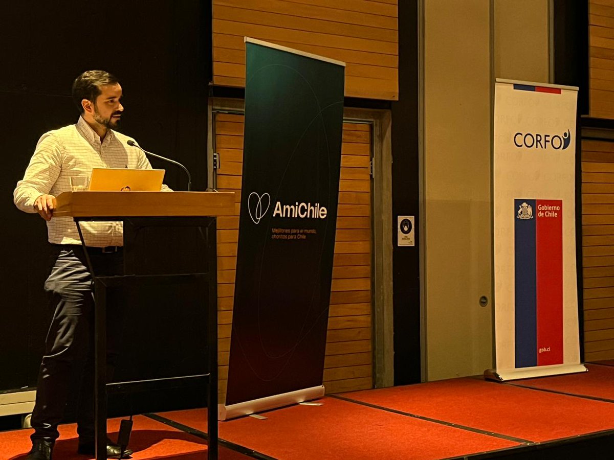 CorfoLosLagos's tweet photo. Director Regional de @corfoloslagos Gabriel Pérez participa en el tercer encuentro de Mitilicultores de la región, se reunieron para avanzar en la sostenibilidad del sector. ‘’La mitilicultura que queremos’’ actividad organizada por @AmiChileAG Intemit y el nuevo CEM @gperezg https://t.co/5xgiPxipwf