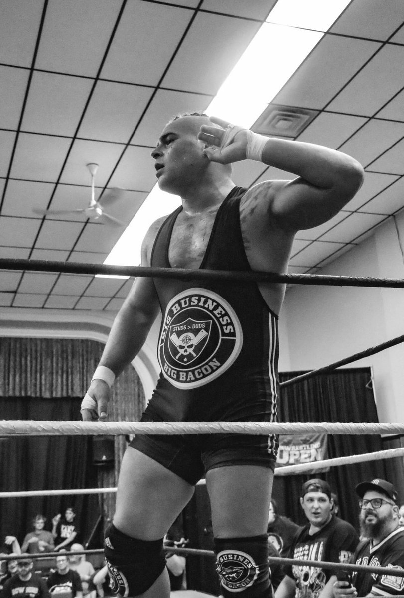 BigBaconBrad's tweet photo. Baconmania is running wild.
📸 Katieinglephotography
#BigBaconBrad #WrestlingOpen #WrestlingLife #ProWrestling #IndieWrestling #WrestlingMatch #WrestlingFan #BaconPower #WrestlingCommunity #WrestlingChamp #WrestlingHighlight https://t.co/lKY7lCadDC