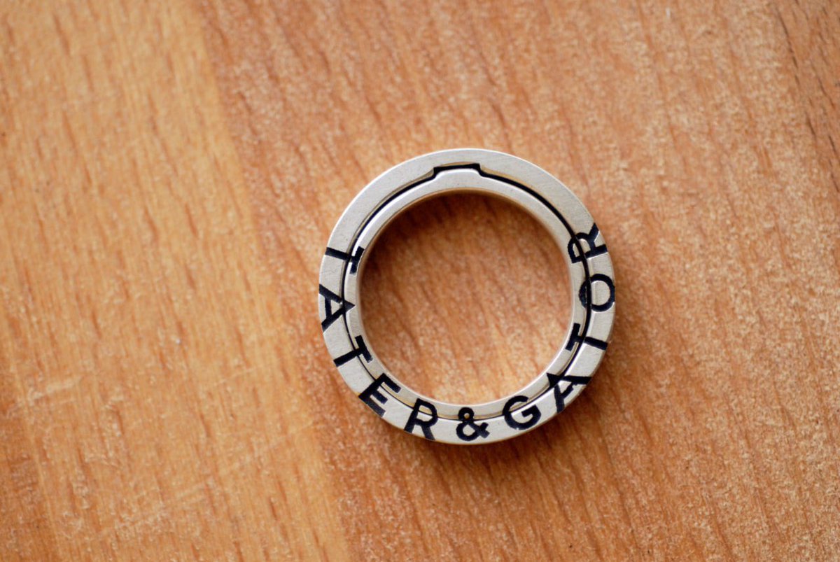 крошечный школьник tweet media