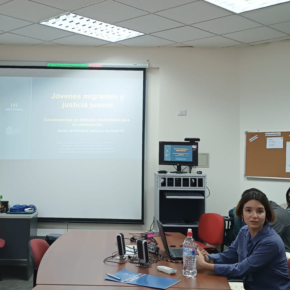 👥 En la Mesa Proceso penal y criminología de <a href="/sochicrim/">Sociedad Chilena de Criminología</a>, se presentó nuestra investigadora <a href="/sofiadupre/">Sofía Dupré</a> con la investigación "Jóvenes migrantes y justicia juvenil: Construyendo un enfoque intercultural para su intervención" #Iquique