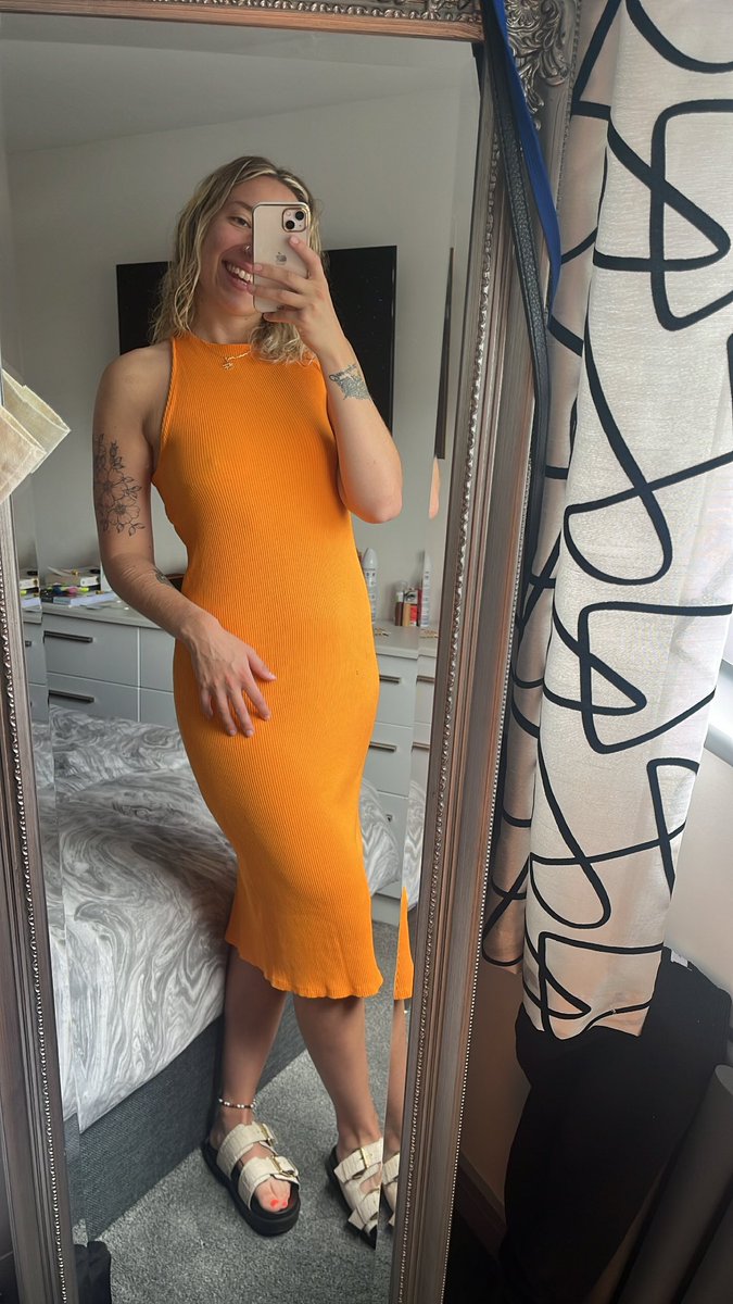 In a few weeks it will be 7 whole years since my first and only suicide attempt. I can’t begin to explain the growth and healing I have endured in that time period. Life isn’t perfect all the time but I am SO THANKFUL to be alive. No dark time is forever. I’m proud of myself 🧡