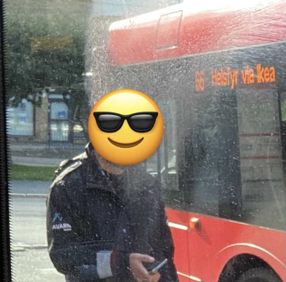 GroHarlemShake's tweet image. Her på Grorud er det bare hverdagslig å bli rasistisk og klassistisk profilert av @Ruter hver dag på vei til eller fra jobb 🥰