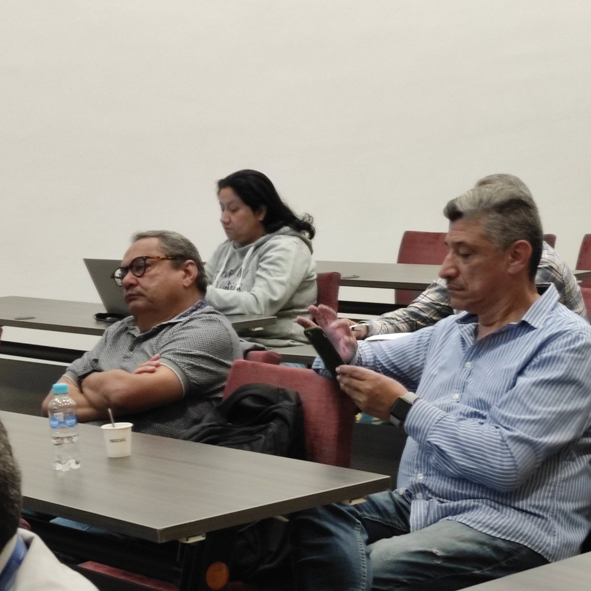 john_castillo_g's tweet photo. @usctrab @Sindemint1212 SINDEMINT, Sindicato del ministerio del interior tomando decisiones y capacitándose en liderazgo y garantías laborales! https://t.co/EiOkR4Z6iE